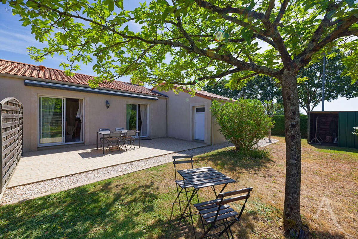 Maison Montaigu - photo 2