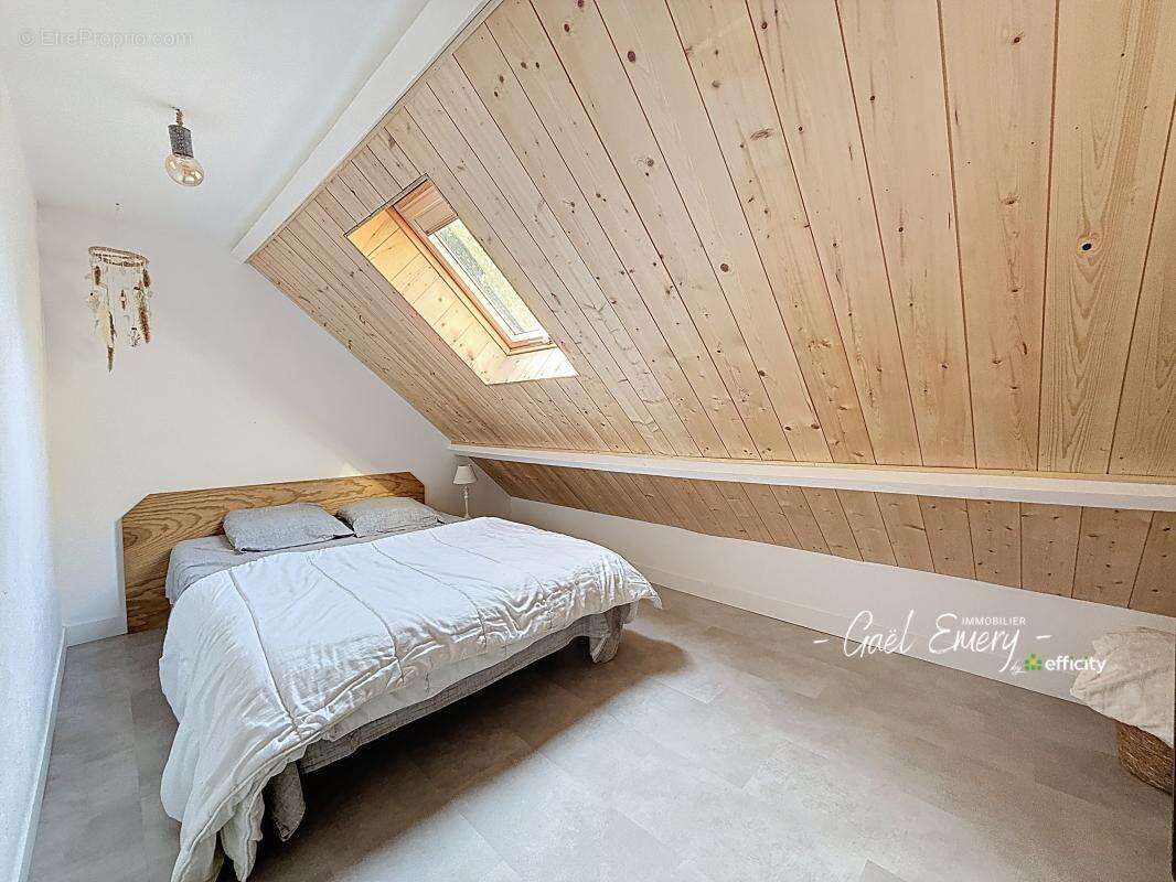 Maison à LE BREIL-SUR-MERIZE