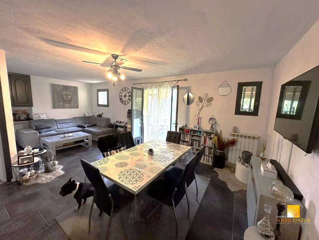 Maison à PEYMEINADE