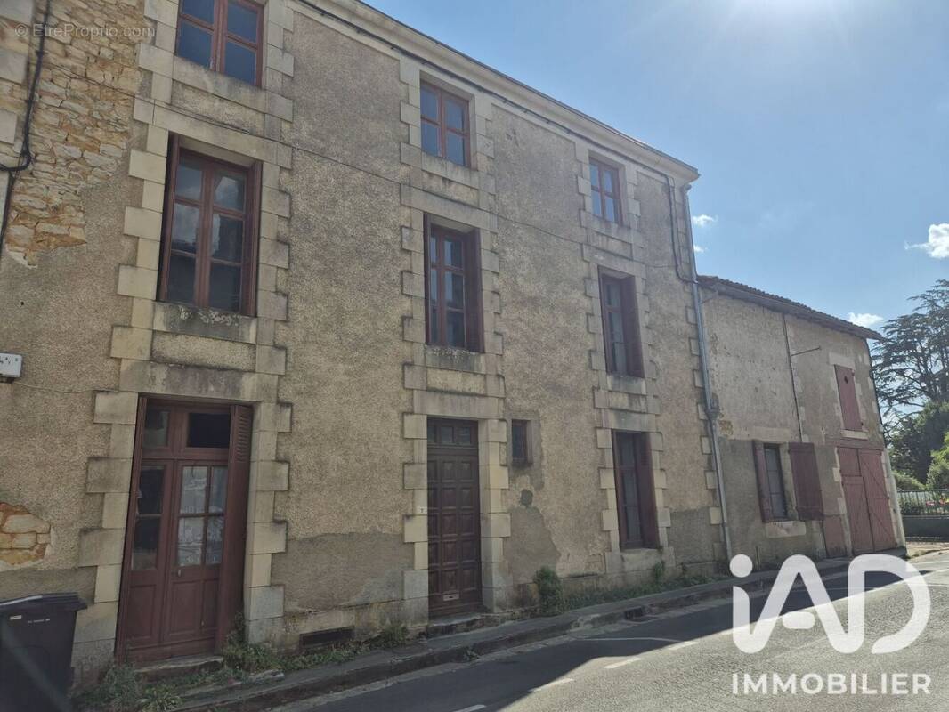 Photo 1 - Maison à ROMAGNE