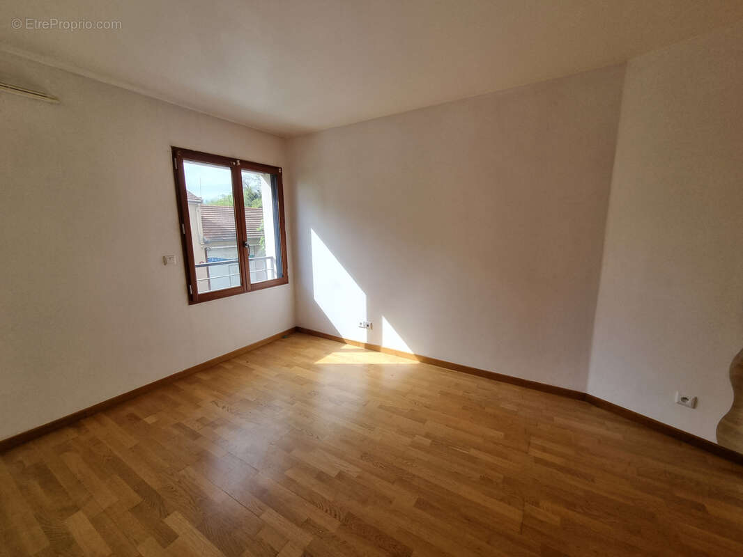 Appartement à MAISONS-ALFORT