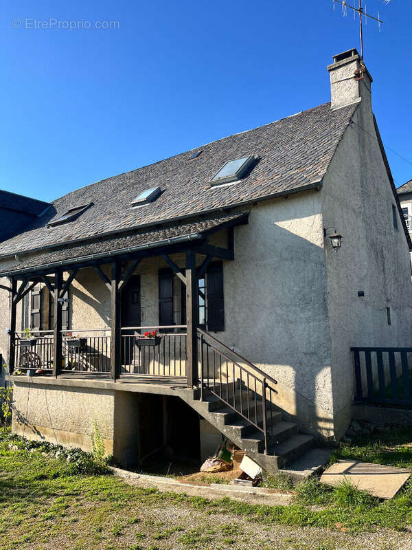 Maison à LAGARDE-ENVAL