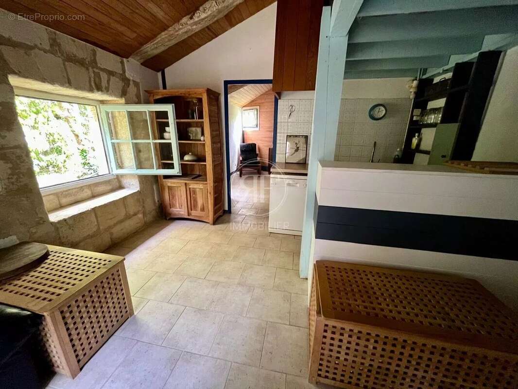 Maison à LA LANDE-DE-FRONSAC