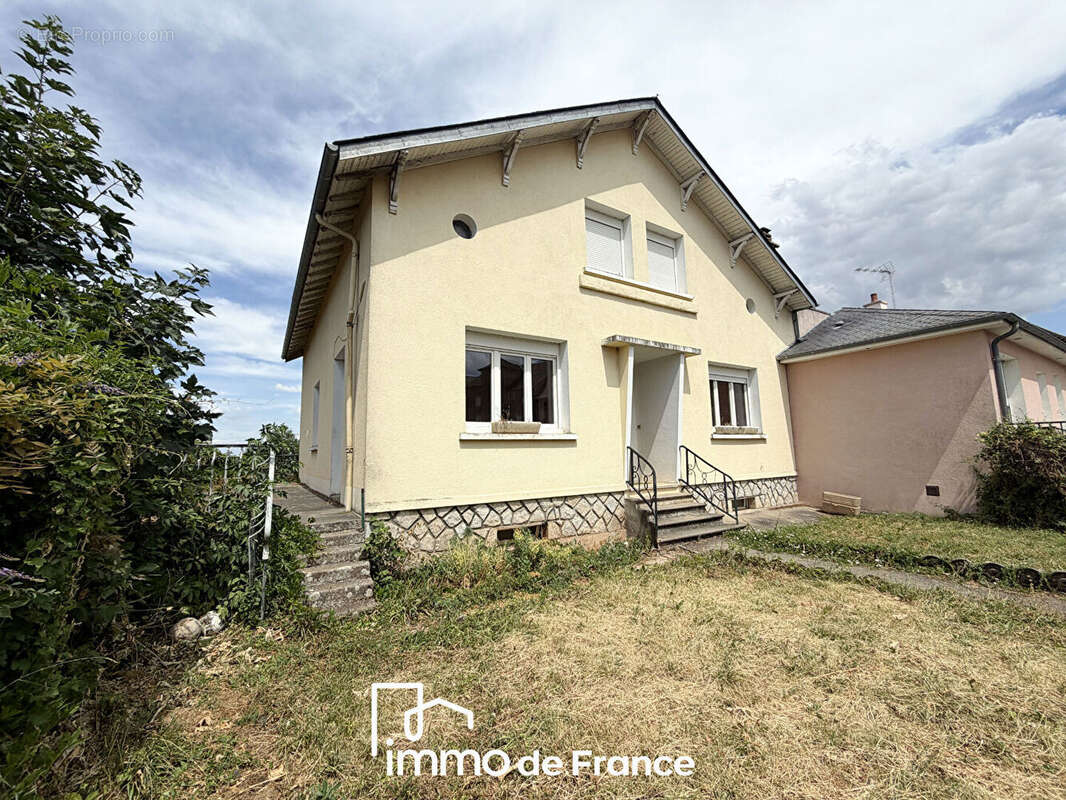 Maison à LUC-LA-PRIMAUBE