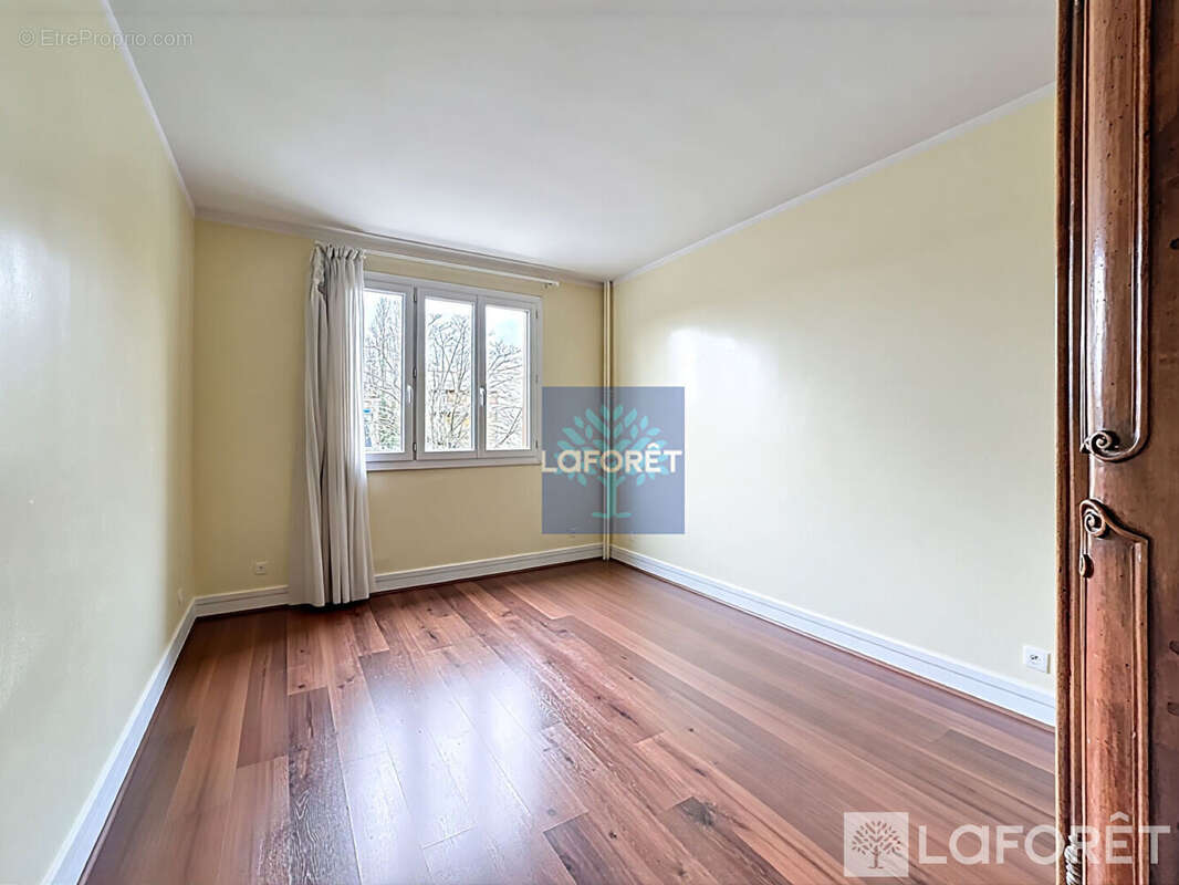 Appartement à FONTENAY-SOUS-BOIS