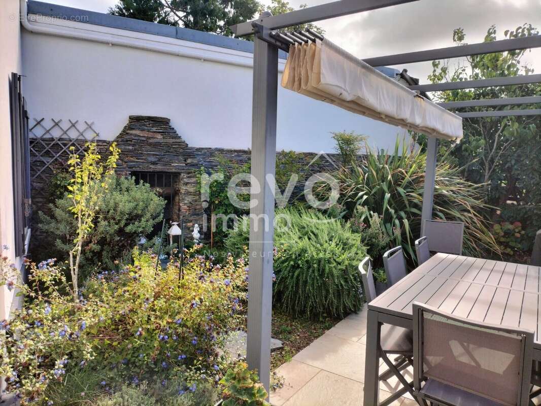 Maison à SAINT-BARTHELEMY-D&#039;ANJOU