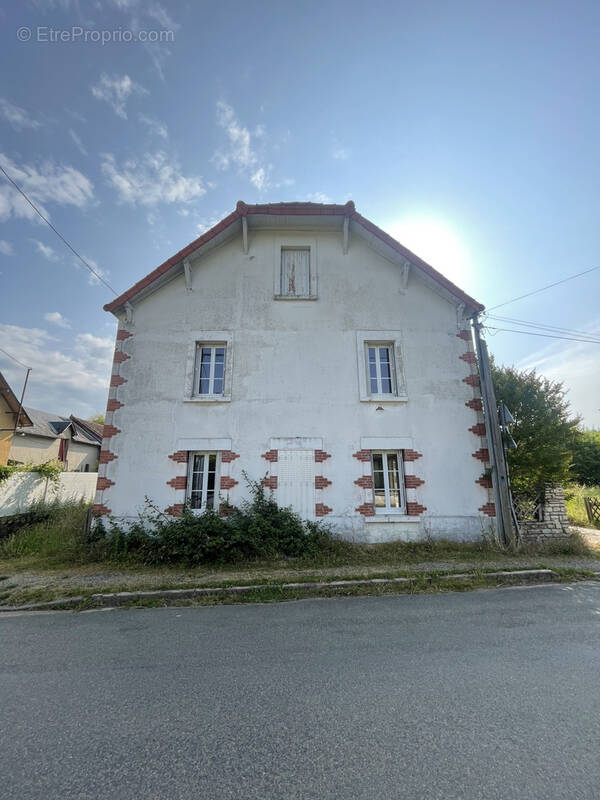 Maison à THAUVENAY