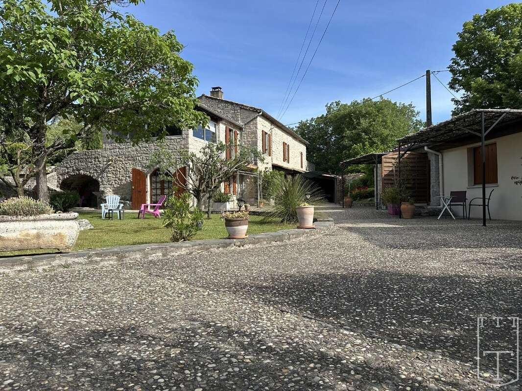 Maison à RUOMS