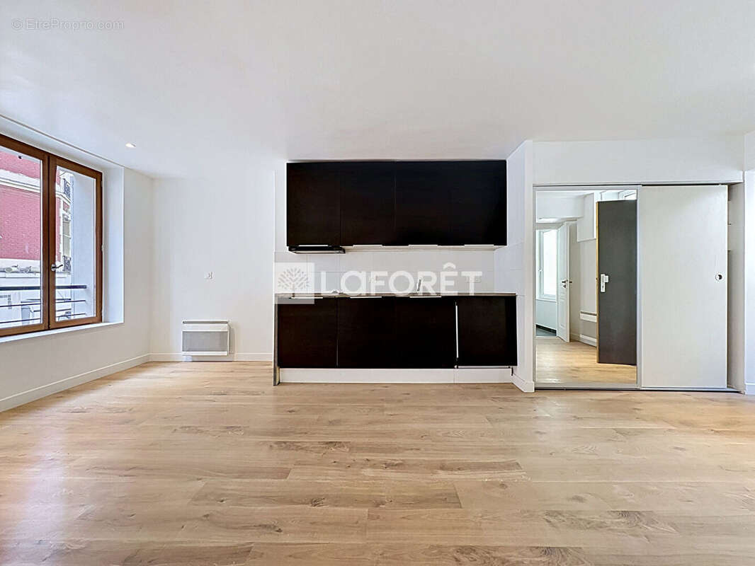 Appartement à SURESNES