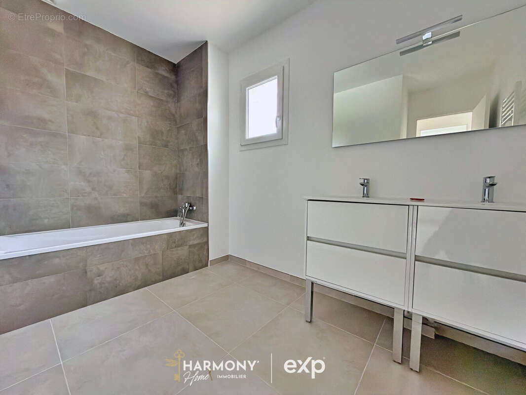 Maison à ROQUEVAIRE