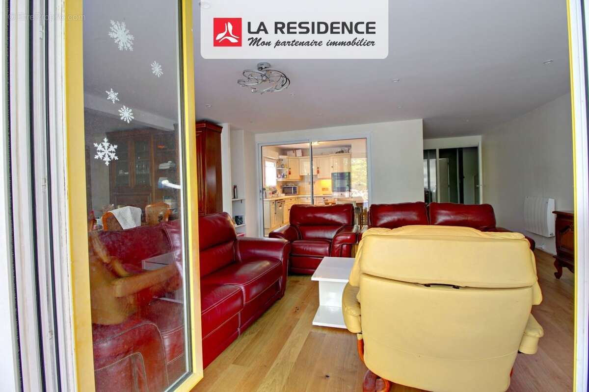 Appartement 111 m² à Cergy  - photo 4