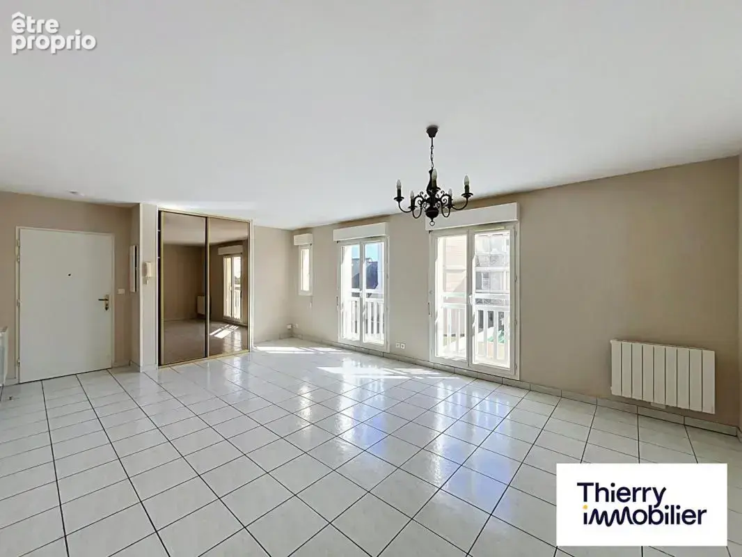 MARCHÉ DE DINARD - Appartement 2 chambres, garage, cave - photo 2