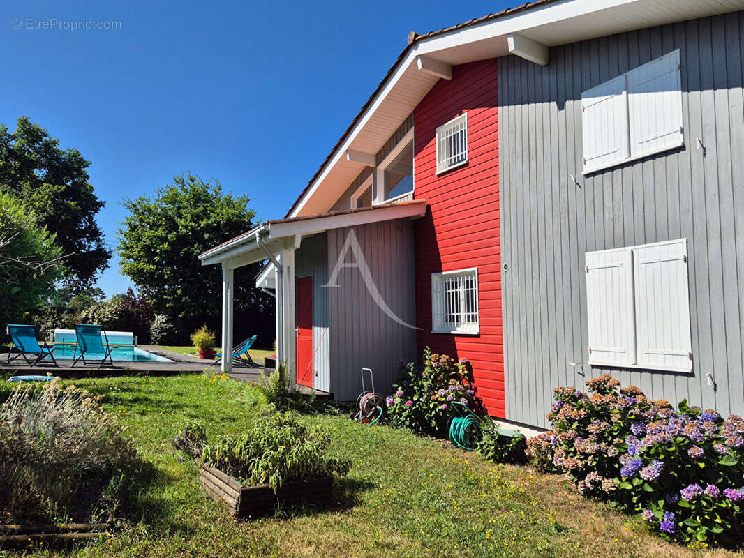 Maison à LEOGNAN