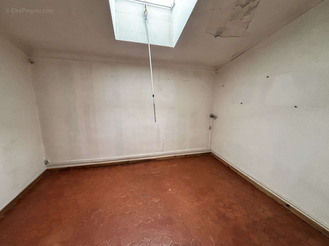 Appartement à MARSEILLE-1E