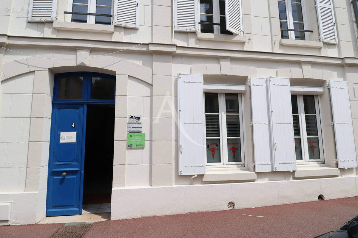 Commerce à LOUVIERS