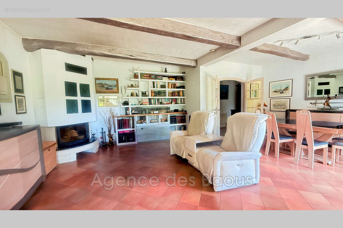 Maison à LA GAUDE