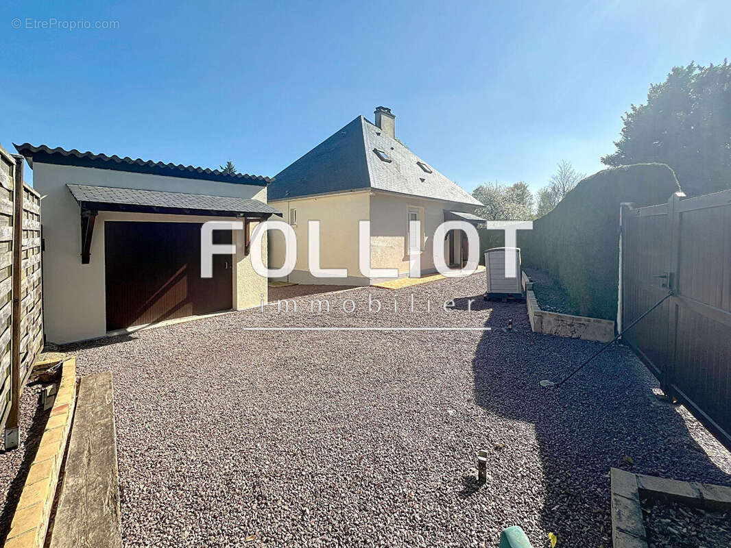 Maison à AMAYE-SUR-SEULLES