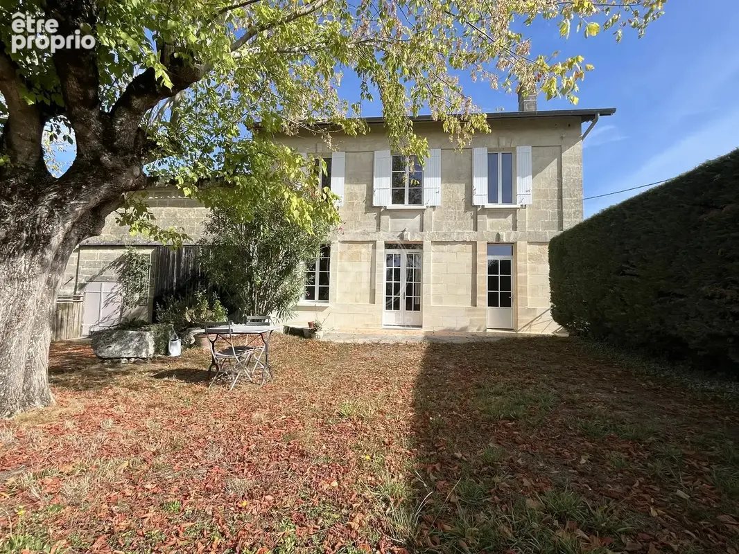Maison familiale 189 m² - 4/5 chambres - Jardin & Garage - photo 2
