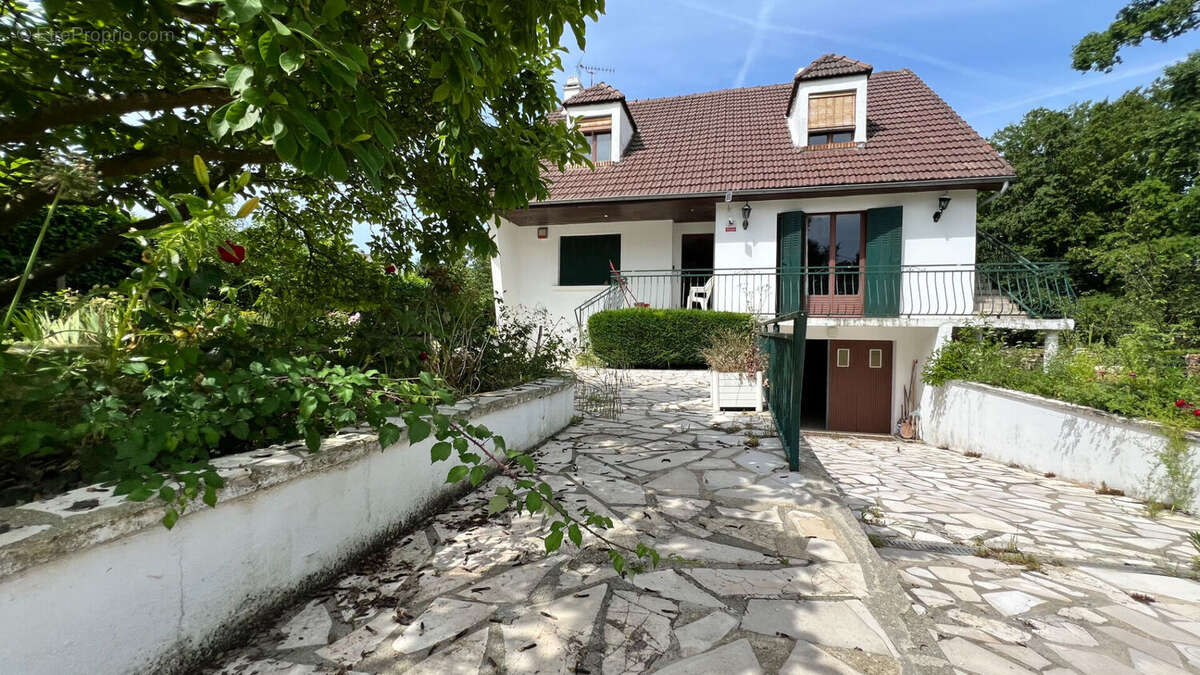 Maison à BAZEMONT