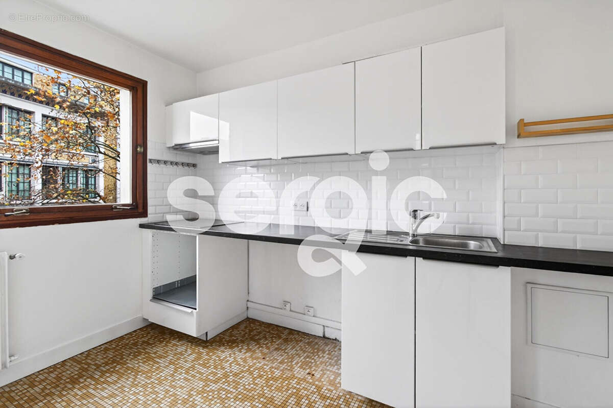 Appartement à PARIS-11E