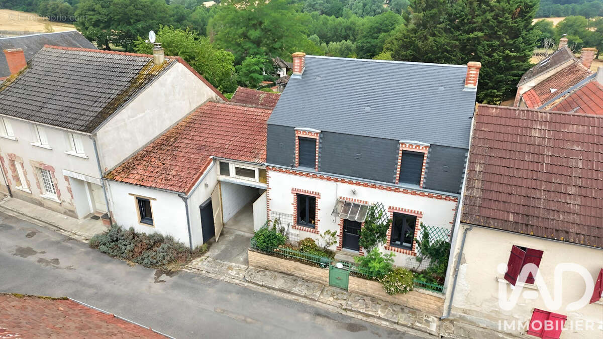 Photo 2 - Maison à SAULZAIS-LE-POTIER