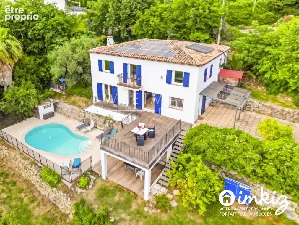 Maison à CHATEAUNEUF-GRASSE