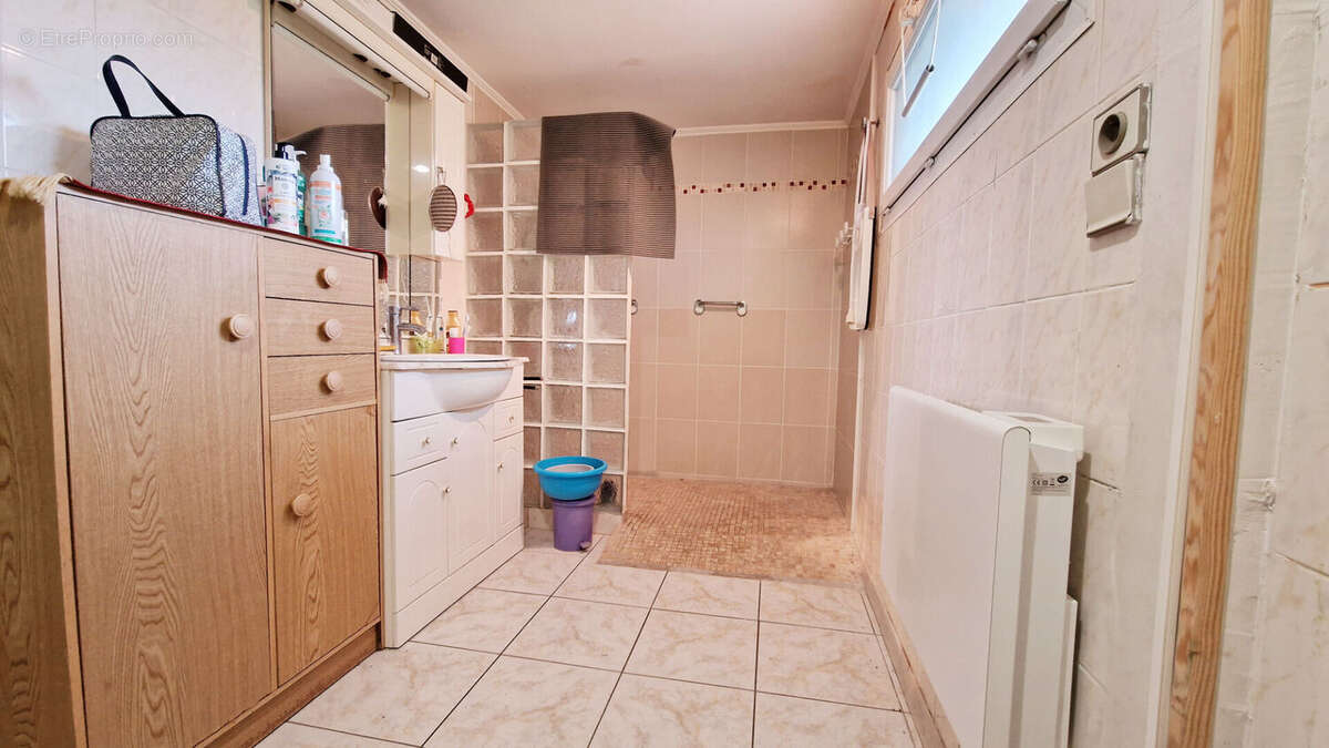 Maison à AMBARES-ET-LAGRAVE