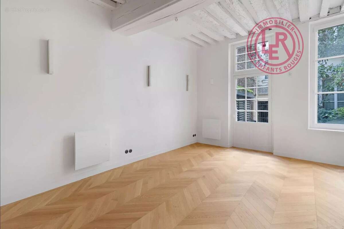 Appartement à PARIS-4E