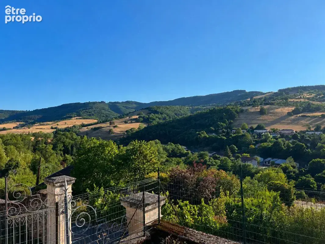 SOUS OFFRE - Maison Chamelet 6 pièces 180 m2  sur terrain de 1020 m2 - photo 2