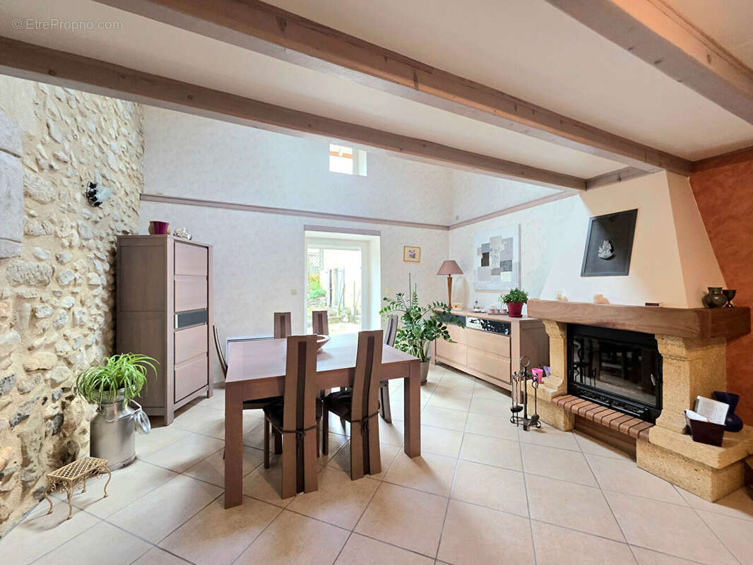 Maison à MARCHES