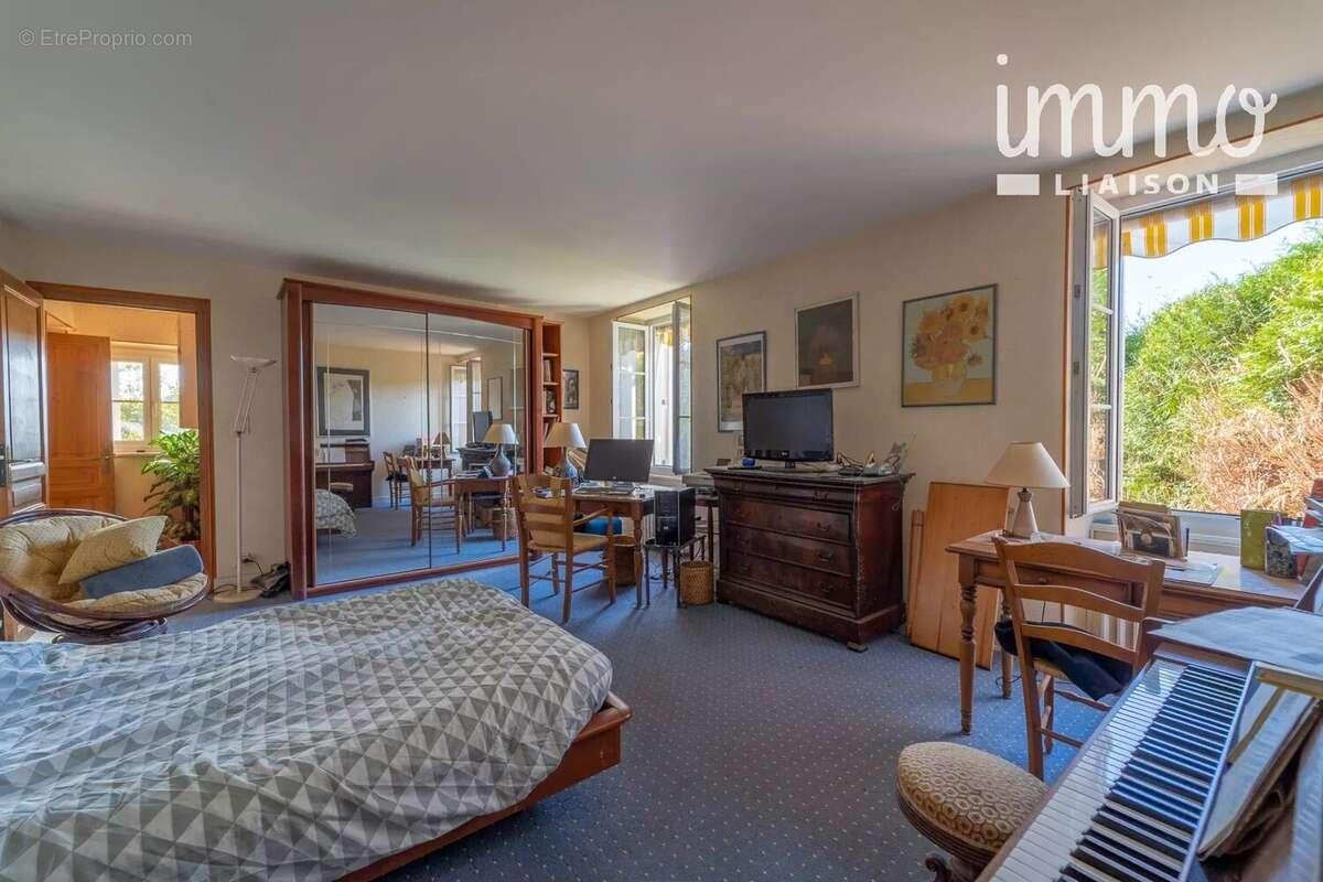 Maison à CHATEAU-CHINON(VILLE)