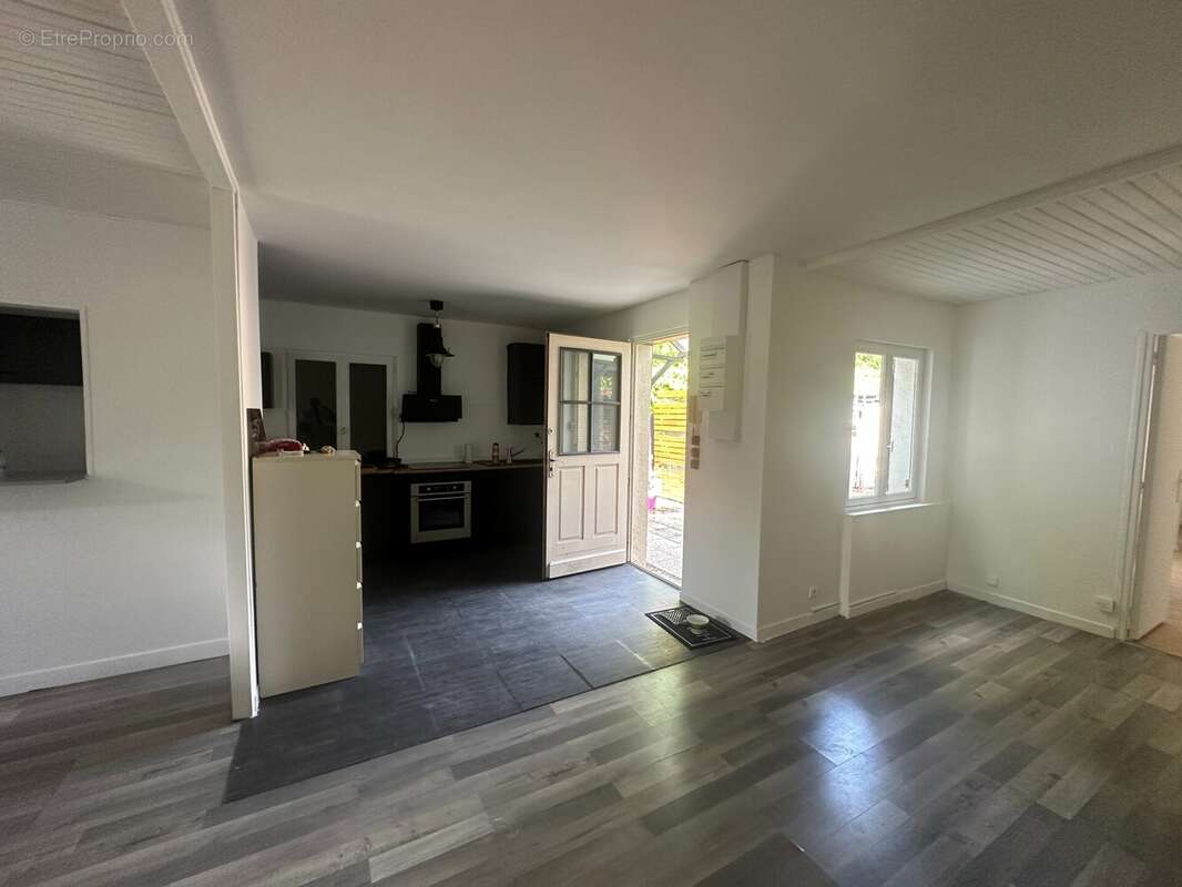 Maison 3 pièces 68 m² à vendre à Malesherbes (45330) - photo 3