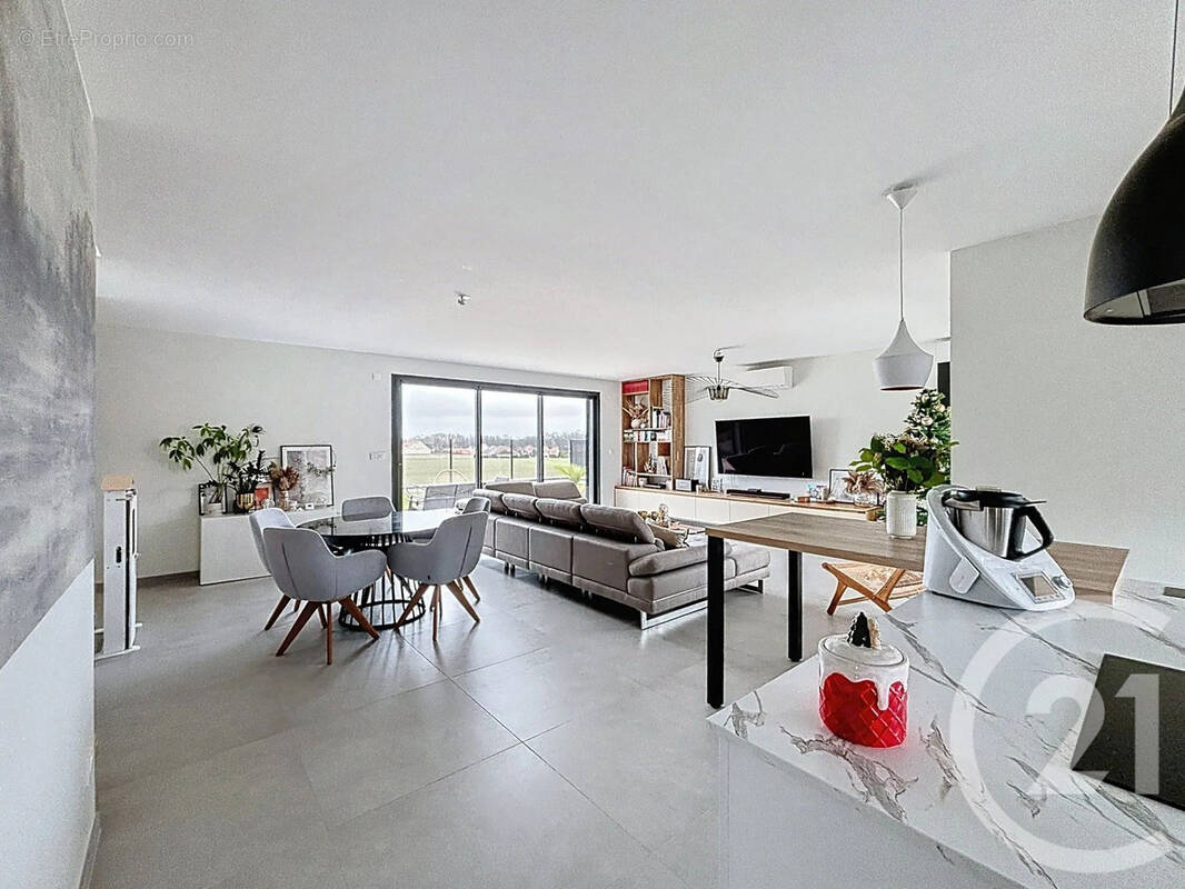 Maison à SAINT-ANDRE-LES-VERGERS