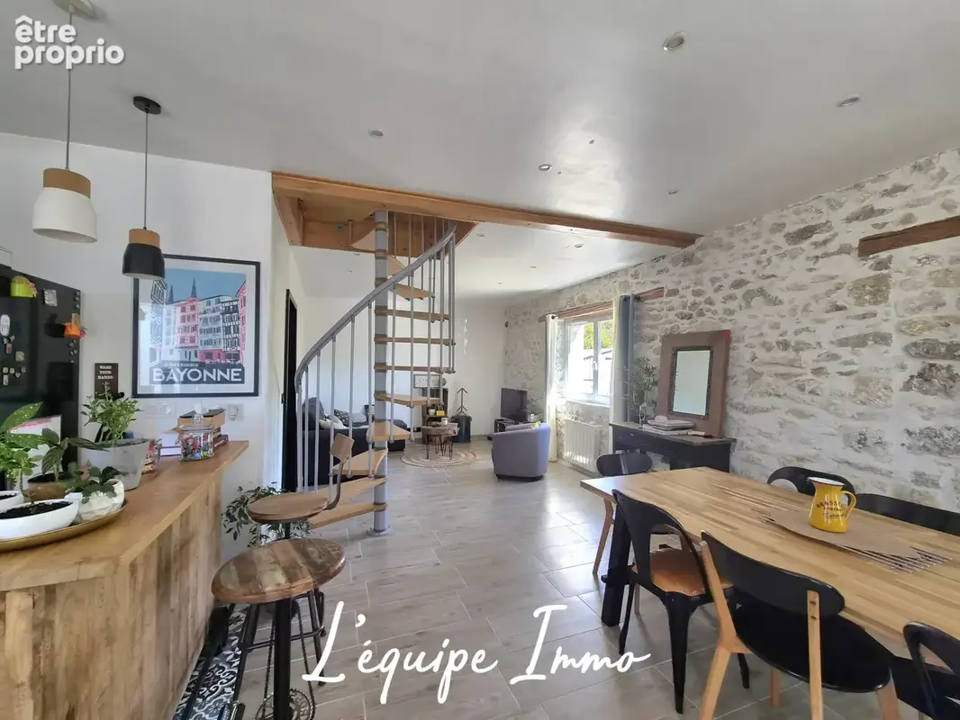 Maison à MAUVEZIN