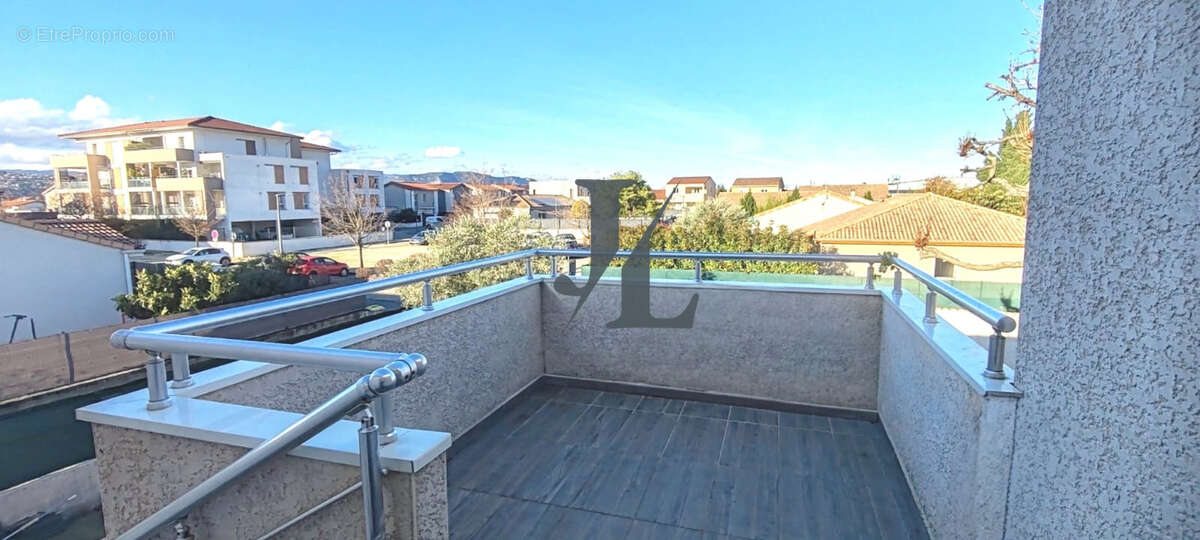 Maison à PORTES-LES-VALENCE