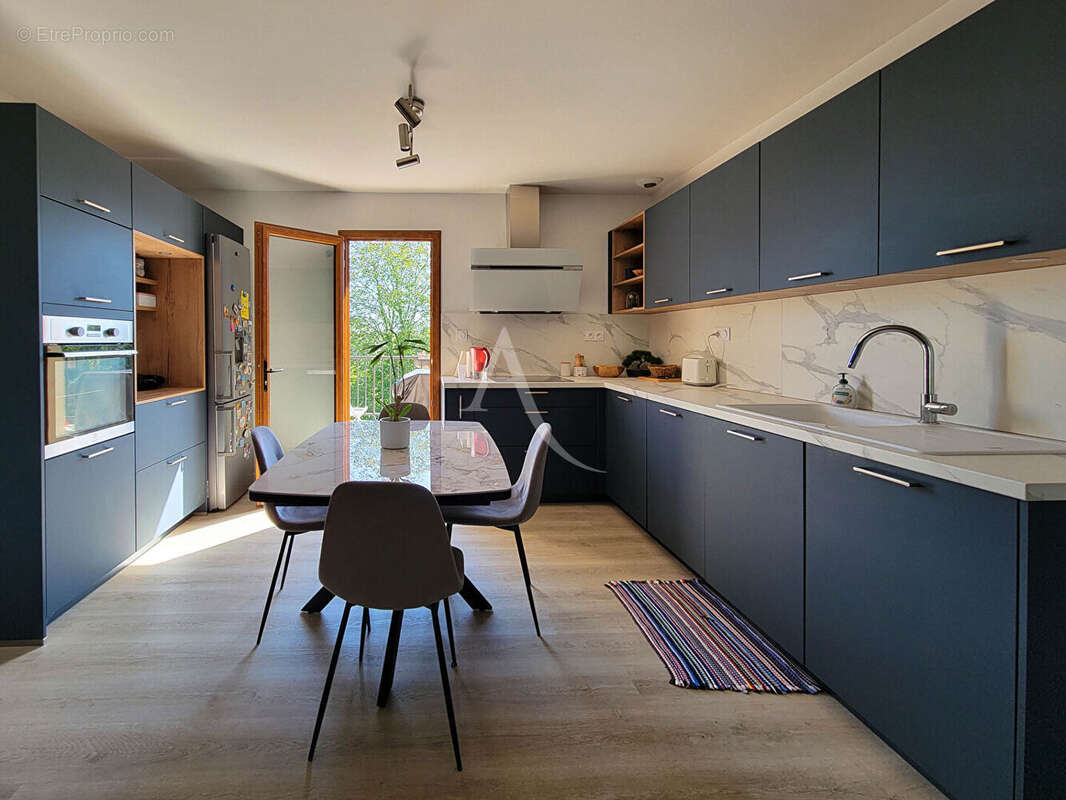 Maison à NAVAILLES-ANGOS