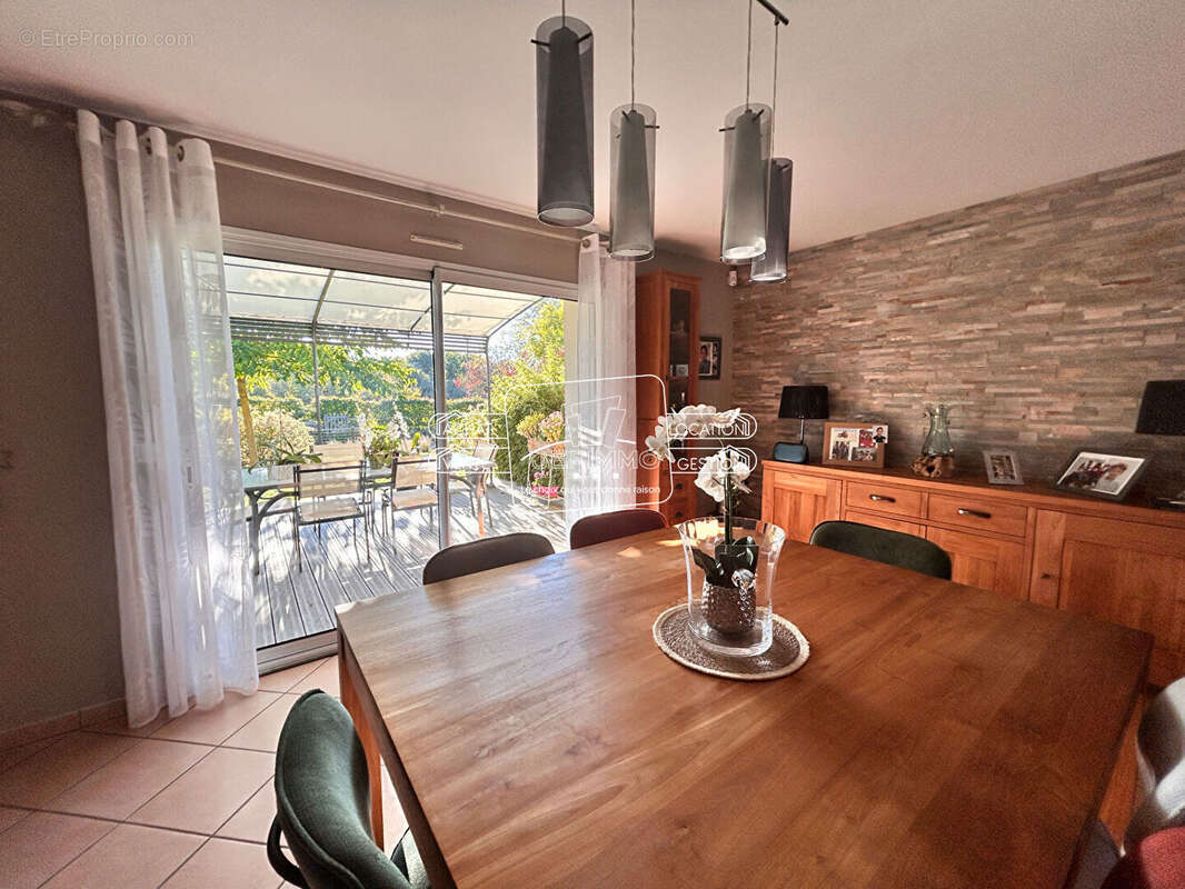 Maison à SAINT-JULIEN-DE-CONCELLES