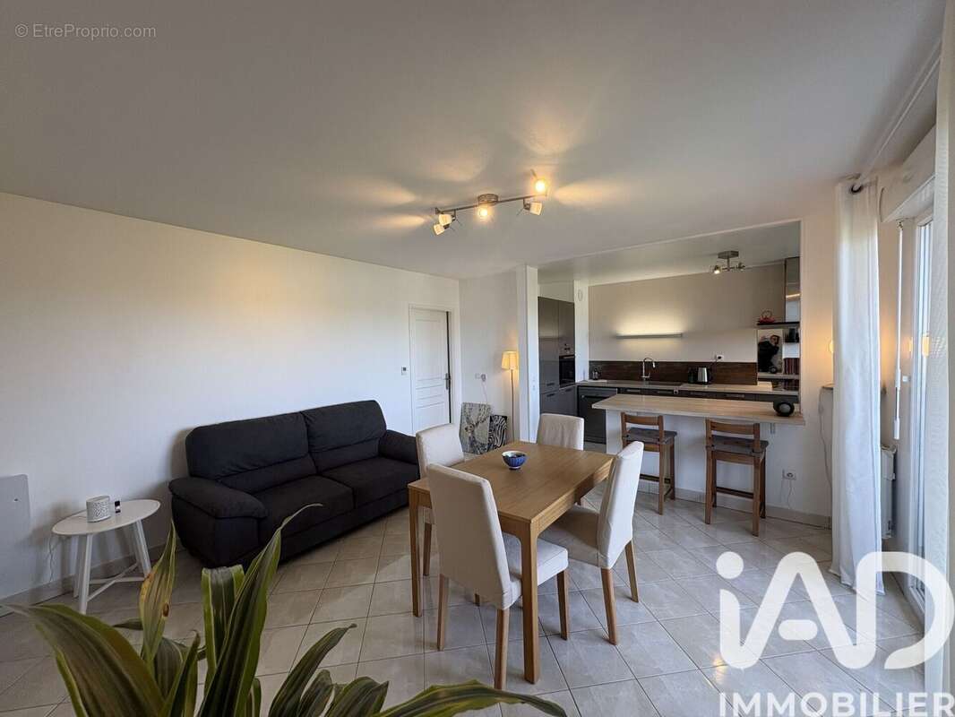 Photo 2 - Appartement à SAINT-FARGEAU-PONTHIERRY