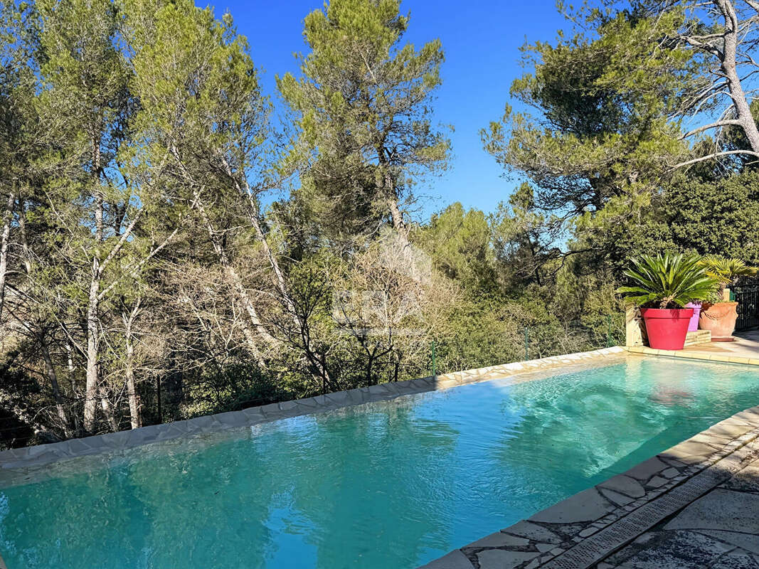 Maison à BOUC-BEL-AIR