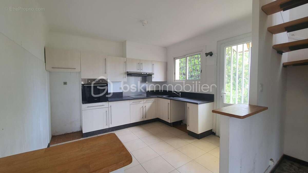 Maison 103 m² – 3 chambres – 2 salles d'eau – terrain 716 m² – garage - photo 9