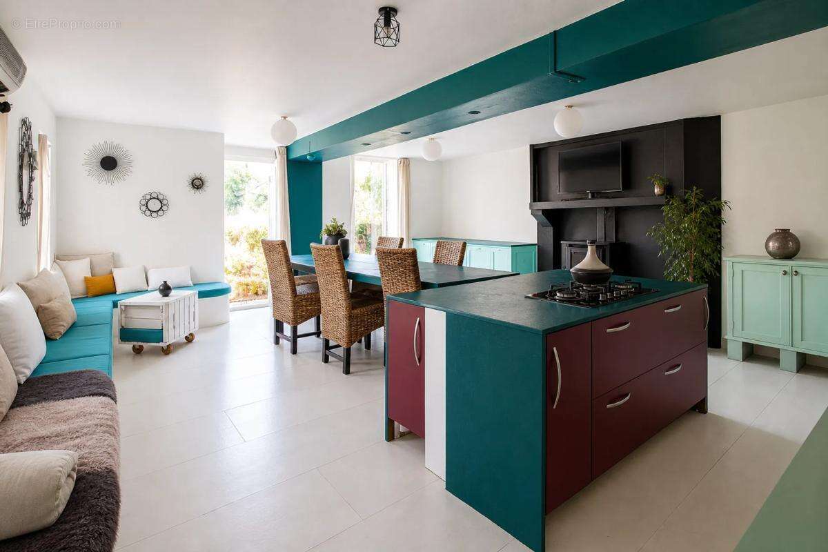 Grande maison de ville avec jardin clos et fort potentiel locatif au cœur de La Souterraine - photo 5