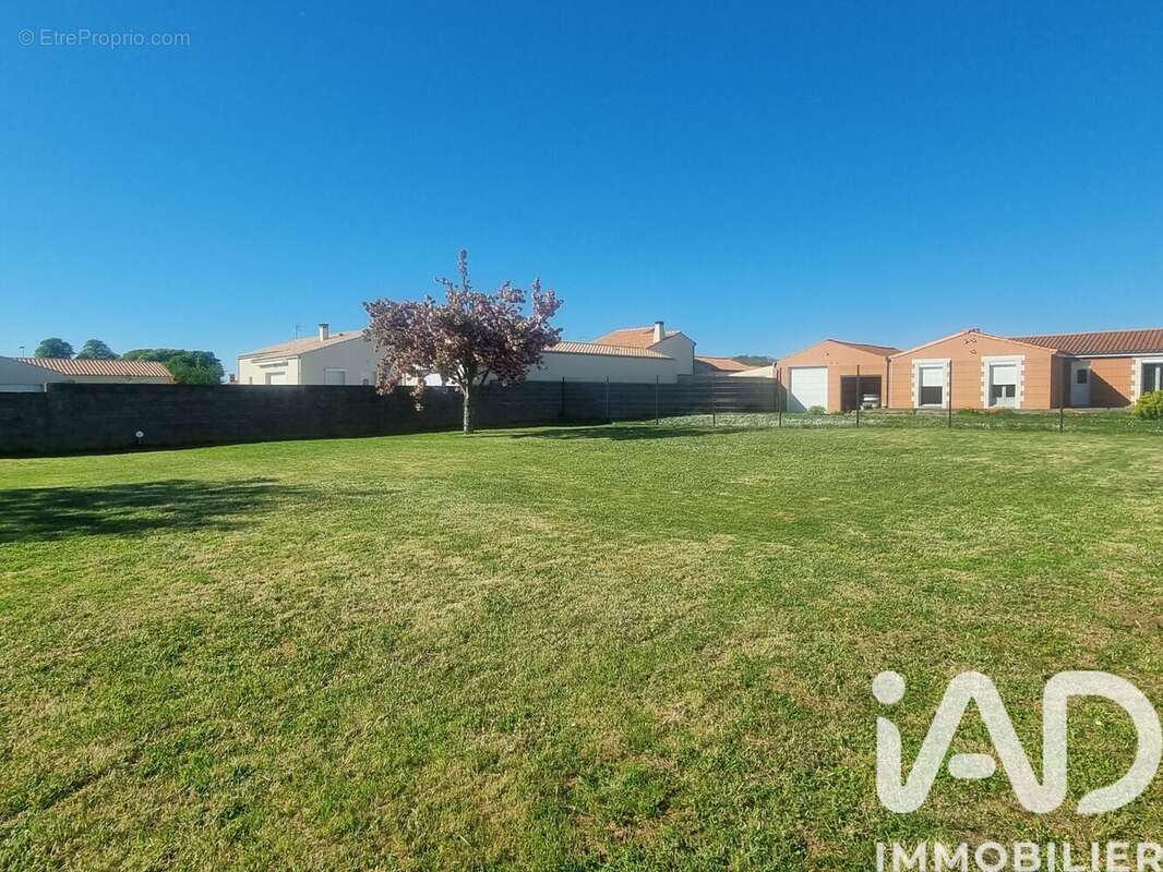 Photo 6 - Terrain à LA JARRIE