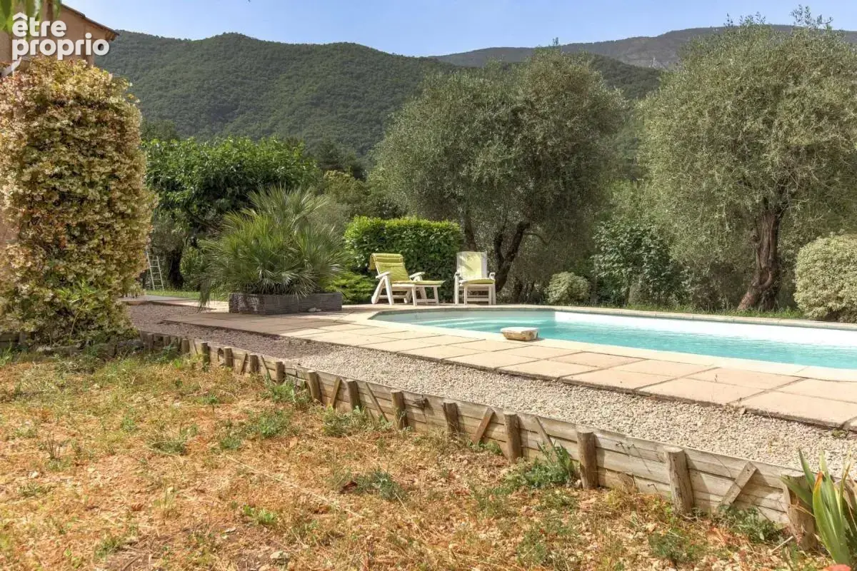 Roquesteron//Maison plain pied//100 m²//4 Pièces//Jardin//Piscine - photo 14