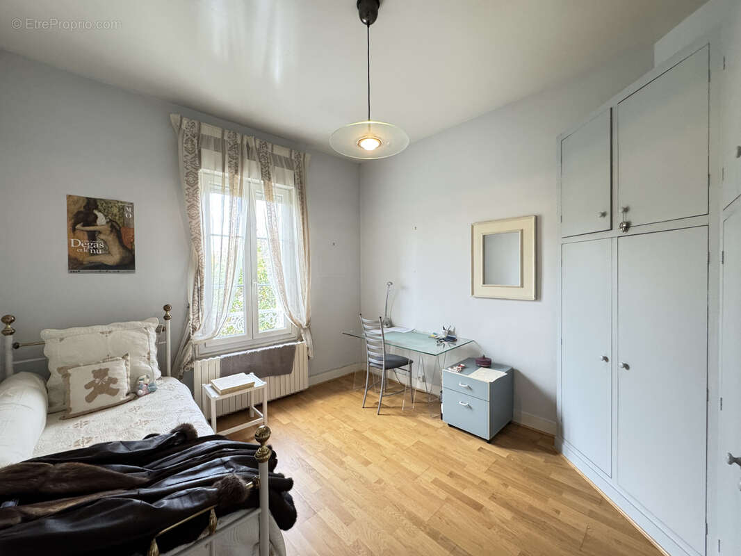 Maison à SAINT-MAUR-DES-FOSSES