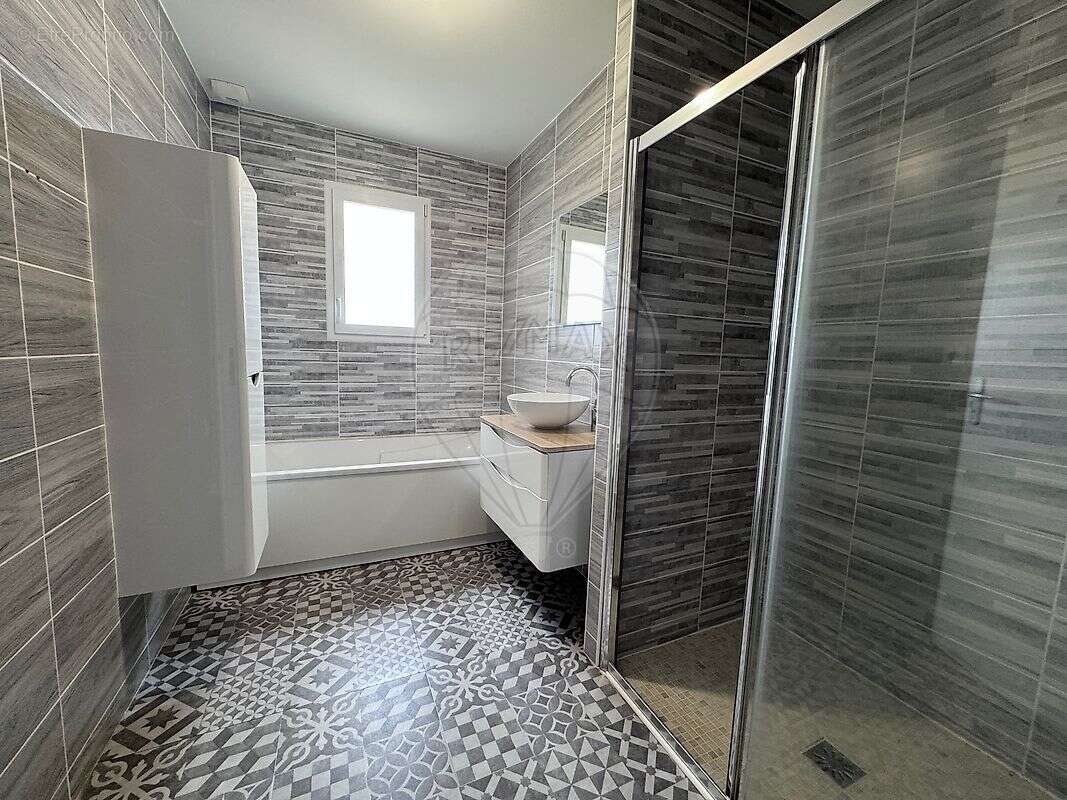 Maison à MONTIGNY-AUX-AMOGNES