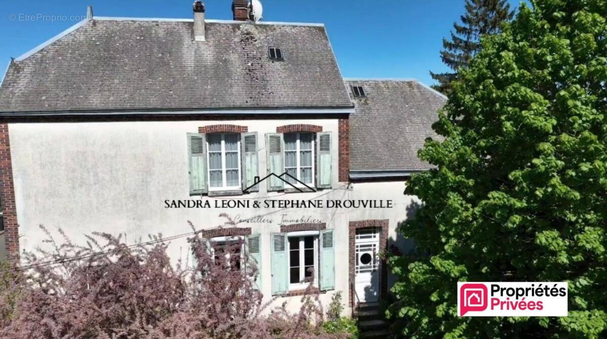 Maison à JOUY
