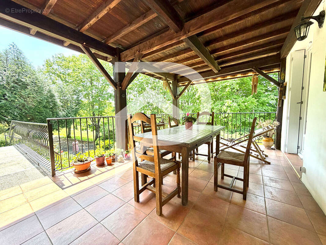 Maison à LAHOURCADE