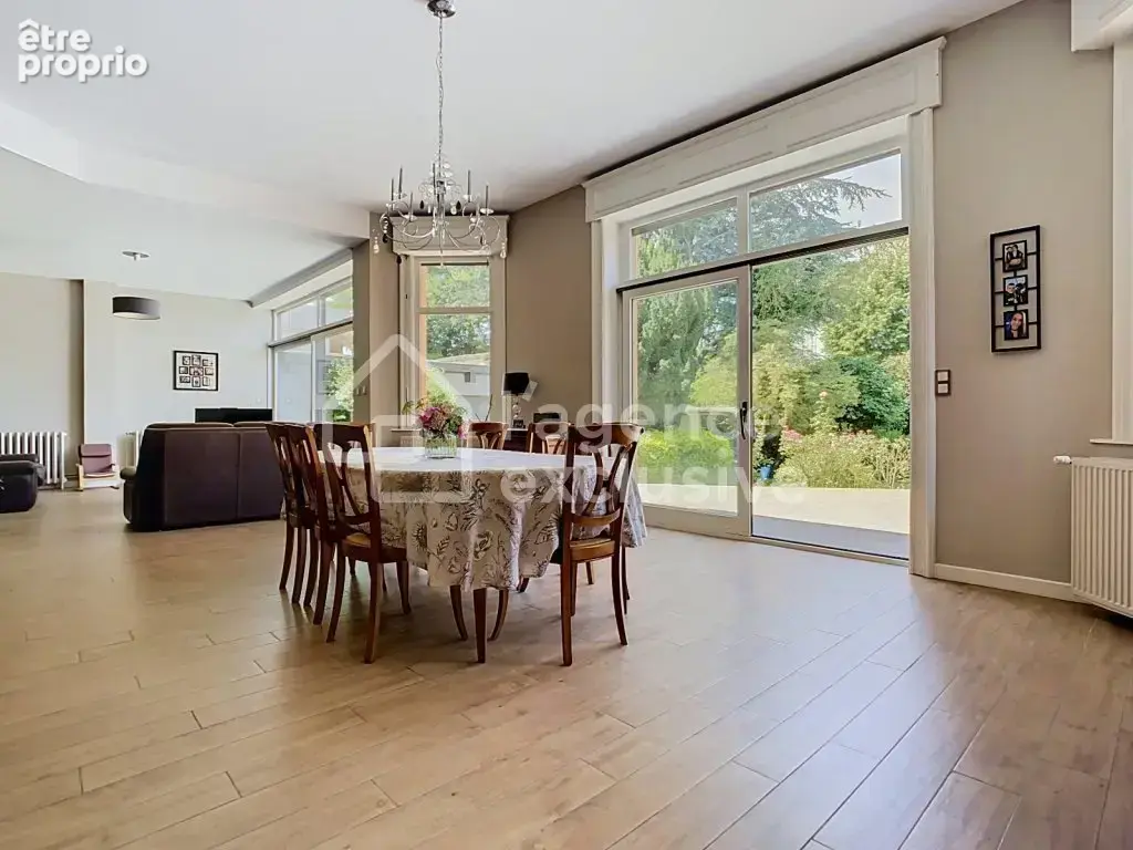 Maison 11 pièces 338 m² à vendre à Comines (59560) - photo 5