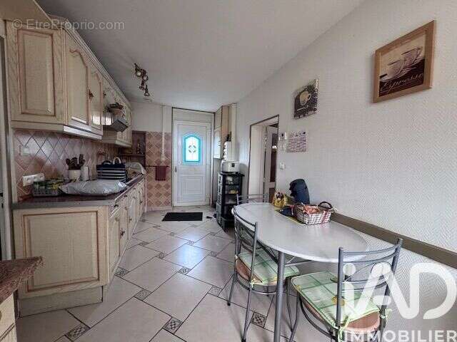 Maison 87 m² à Meobecq  - photo 4