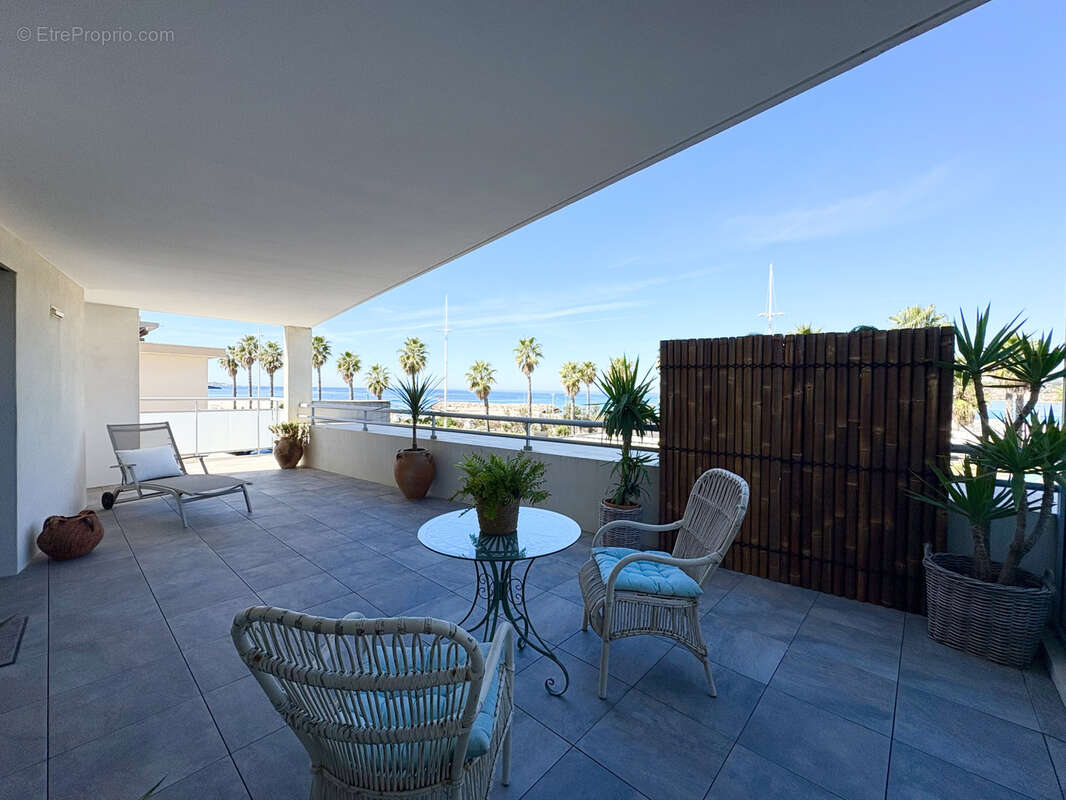 Appartement à SIX-FOURS-LES-PLAGES